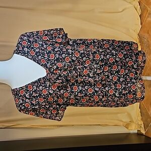 Pleione Pullover Block Chiffon Flowy V-neck Blouse with a Floral Design